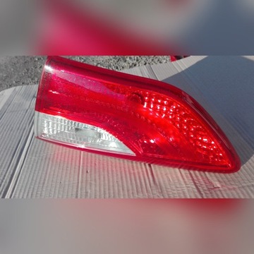 LAMPA TYL PRAWA W KLAPE HYUNDAI I30 HB II 2012-