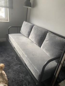 Łóżko z materacem tapicerowanym