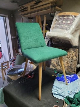 Krzesło tapicerowane Patyczak