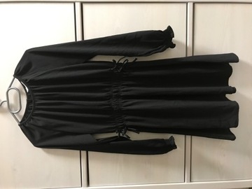 Sukienka dziewczęca czarna. Rozm. 134.