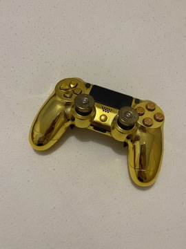 Customowy złoty pad PlayStation 4