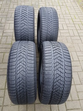 Opona Pirelli 245/45/R18 100V SOTTOZERO 3 ZIMA