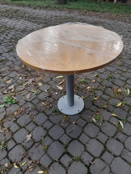 Stół na stopie stalowej cena za sztukę