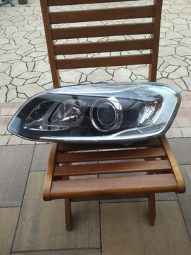 XC 60 Lampa przednia lewa Xenon 7 pin  31420257 