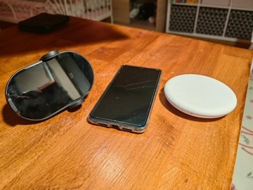 Xiaomi Mi 9 + Bezprzewodowe ładowarki samochodowa 
