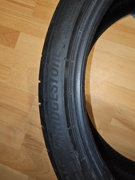 Komplet opon letnie 235/35/R19, 90Y Bridgestone