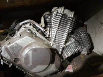 Czesci silnika Suzuki Intruder VS570