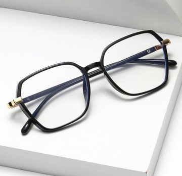 Eleganckie okulary zerówki z czarnymi oprawkami 