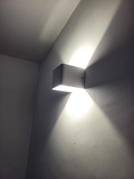 Kinkiet ścienny LED