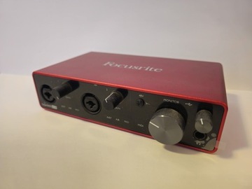 Focusrite Scarlett 4i4 3gen - Interfejs audio 