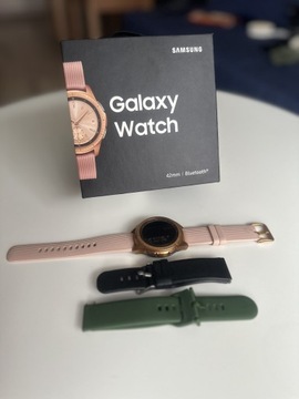 Samsung Galaxy Watch 42mm z paskami