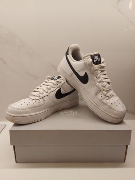 NIKE AIR FORCE 1 '07 oryginalne buty r.38 BDB