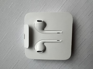 Apple EarPods Nowe złącze Lightning