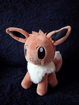 Eevee maskotka pokemony 