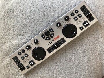Mini mixer ION DJ2GO compact