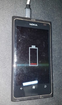 Telefon NOKIA model 800 
