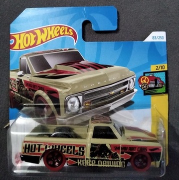 HOT WHEELS  .  CHEVY C-10 . autko resorówka