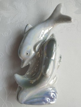figurka porcelanowa delfiny