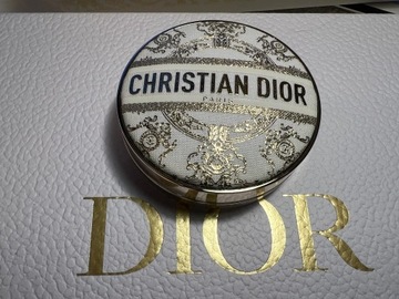 Etui, pudełko na podkład Dior Forever i Skin Glow 