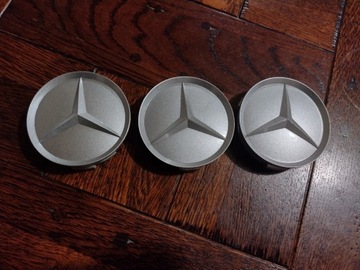 Mercedes Benz oryginalne dekielki 3 szt. 
