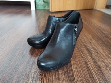 Botki czarne skórzane Clarks r. 36 (4) jak nowe