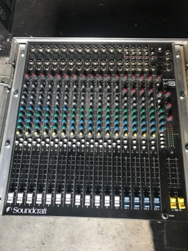 Soundcraft Spirit M12 - mikser audio