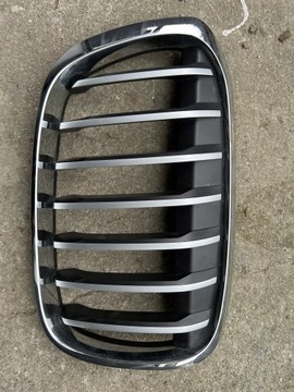 BMW X1 F48 Atrapa nerka grill przód 7354824