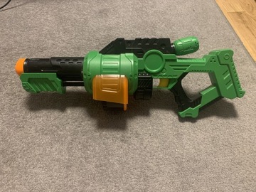 Karabin nerf zombie z obrotowym magazynkiem