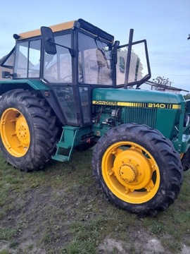 Traktor John Deere 2140