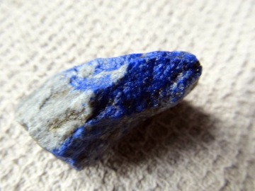 Naturalny LAPIS LAZULI z pirytem.