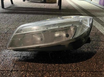 Lampa prawa przednia Opel Insignia A 2012 (H7)