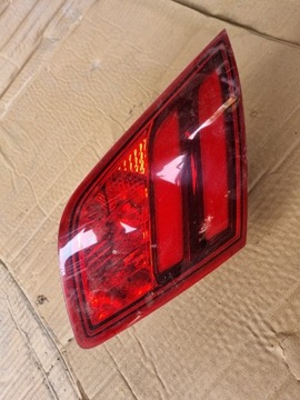 Peugeot 308 t9 lampa klapy prawa tył