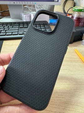 etui SPIGEN iPhone 15 pro 