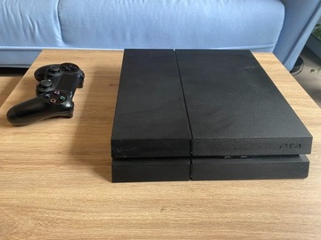 Sony PlayStation 4 stan bardzo dobry+6 gier + pad