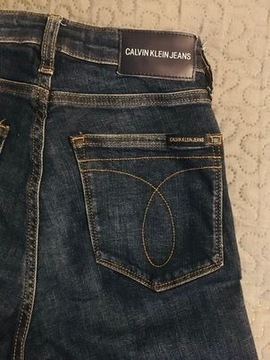 ŚLICZNE Jeansy Calvin Klein Jeans  W27XL32