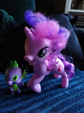 My Little Pony Twilight śpiewająca ze Spikiem