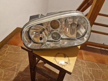 Lampa golf 4 lewa