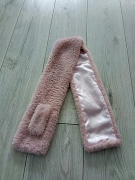 Różowy szalik dla dziewczynki 