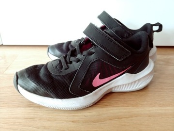 Buty sportowe NIKe, rozm. 33