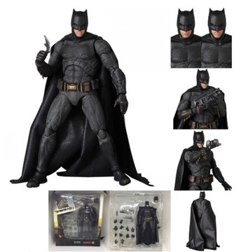 Figurka Batman Mroczny Rycerz z Akcesoriami