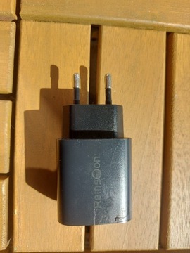 Reinston ELSI010 USB-A USB-C PD 25W quick charge