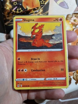 Slugma (LOR 021) Lost Origin Karta Pokemon 
