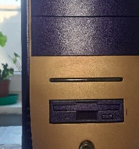 Unikat Retro komputer c2d e8400 Nvidia 9800gtx SSD