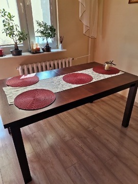 Stół rozkładany do pokoju 