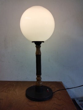 Stara lampa PRL. 