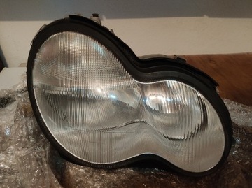 Mercedes w203 lampa parawy przód prawa przednia