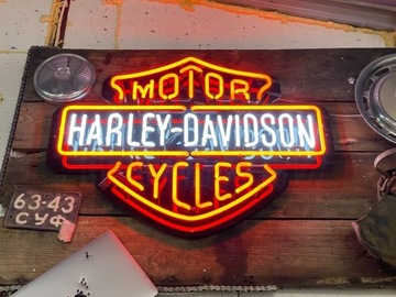 Prawdziwy Neon Harley Davidson