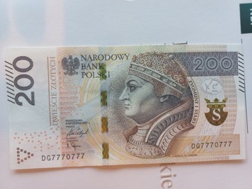 Banknot 200 PLN z numerem DG7770777