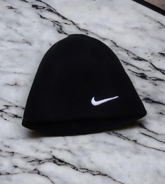 czapka beanie klasyczna Nike czarna z białym 