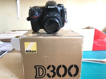 Nikon D300 + NIKKOR 35-70 f/3.3-4.5 AF